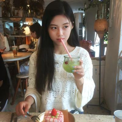 独自夜归的女孩
